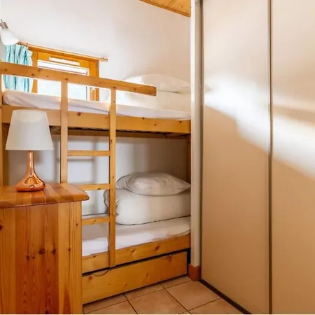 Apt 6-95580